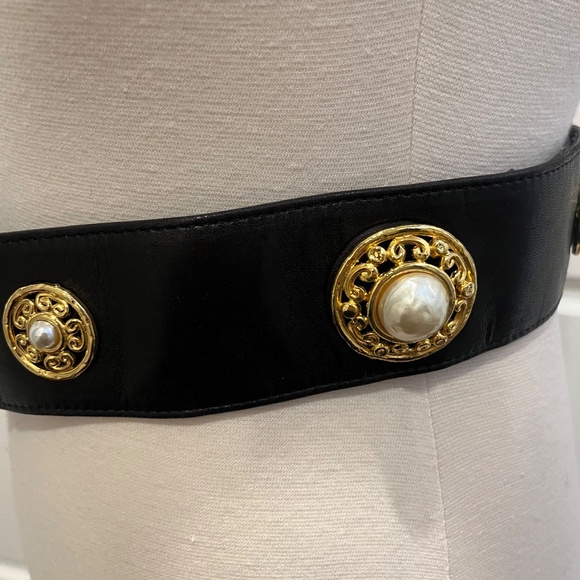 Edouard Rambaud Paris Vintage Black leather belt w/ Gold / Pearl Medallions, main image 16